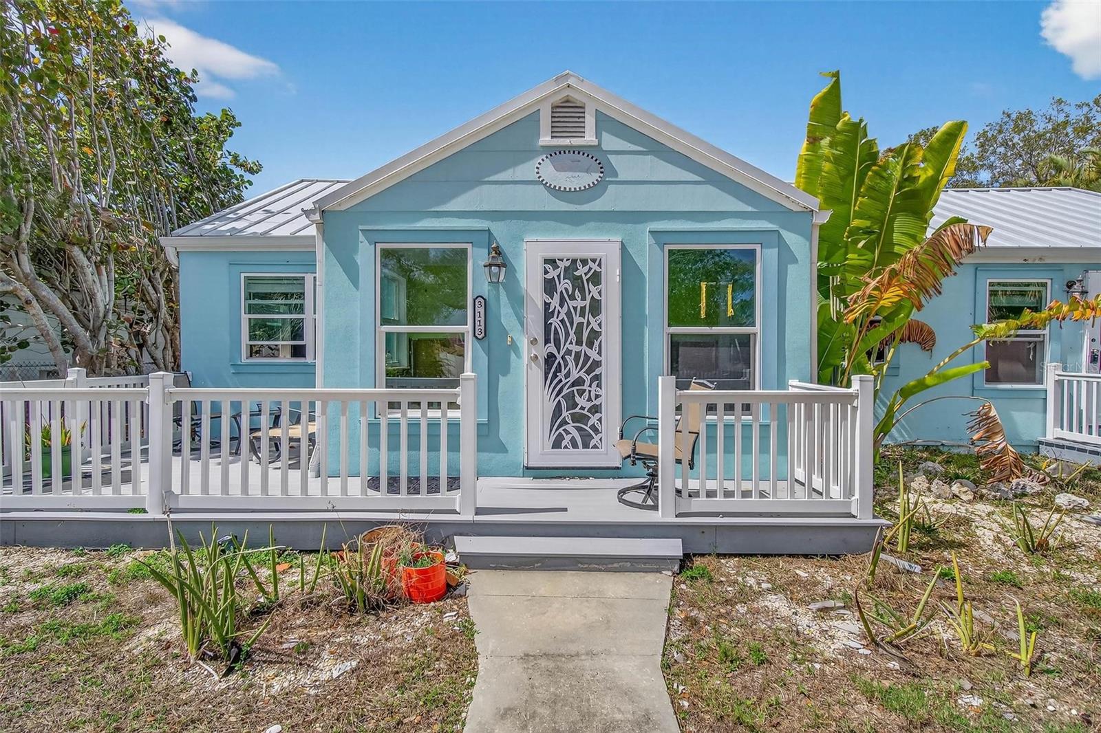 Listing photo id 10 for 3113 57th Street S