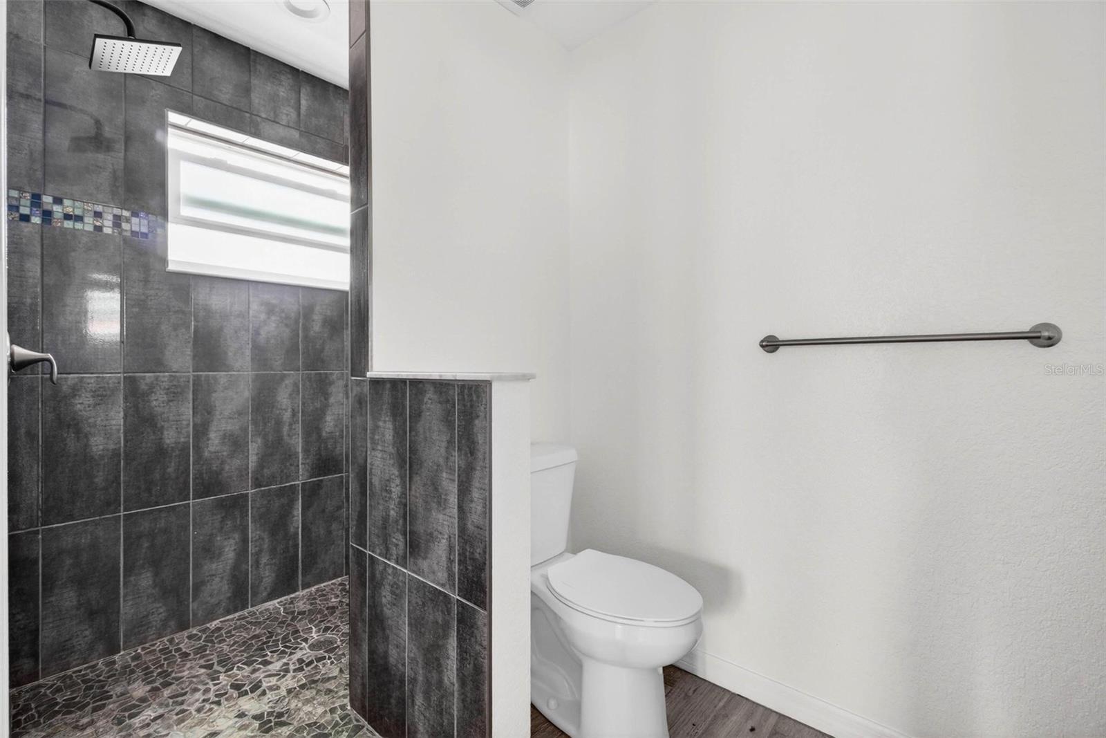 Listing photo id 16 for 3113 57th Street S