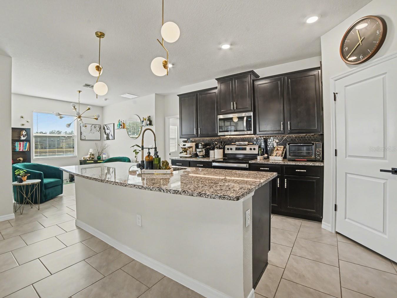 Image 9 of 41 For 13031 Willow Grove Drive