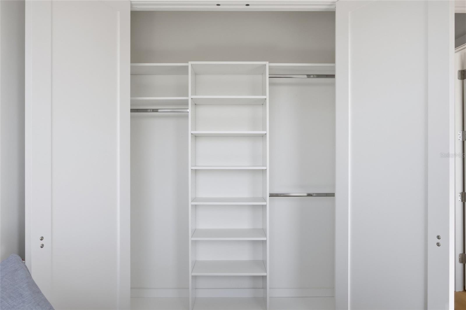 Listing photo id 26 for 5956 Aqua Reserve Boulevard