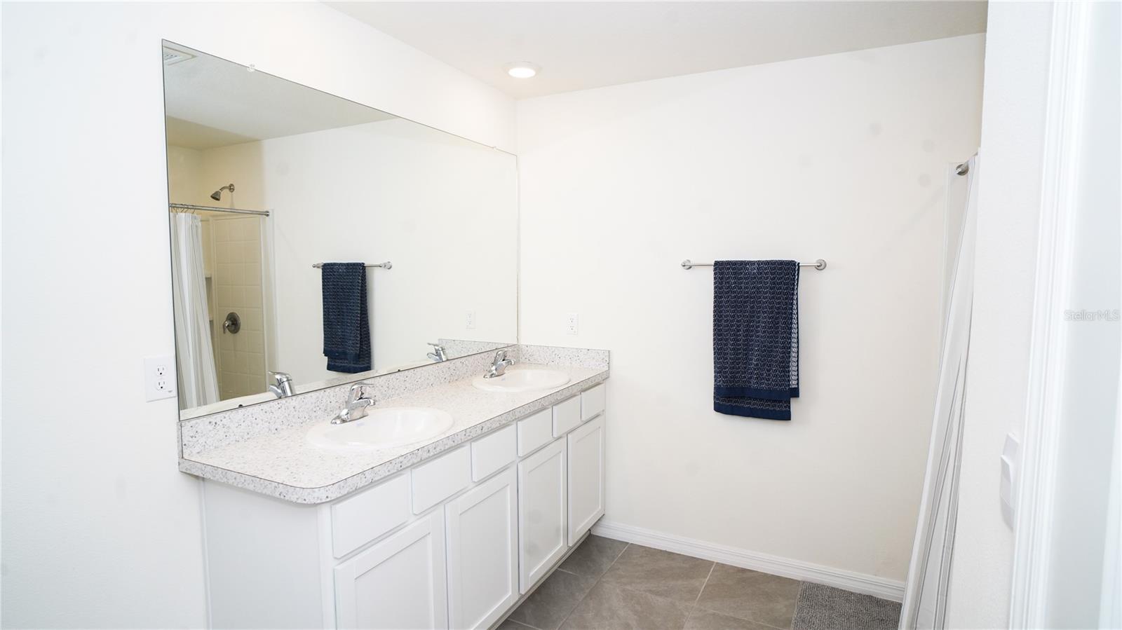 Image 24 of 31 For 13253 Mylion Way