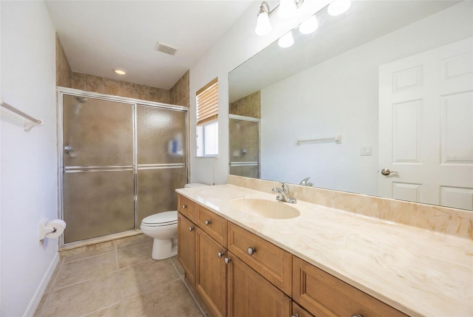 Image 33 of 45 For 2422 20th Place