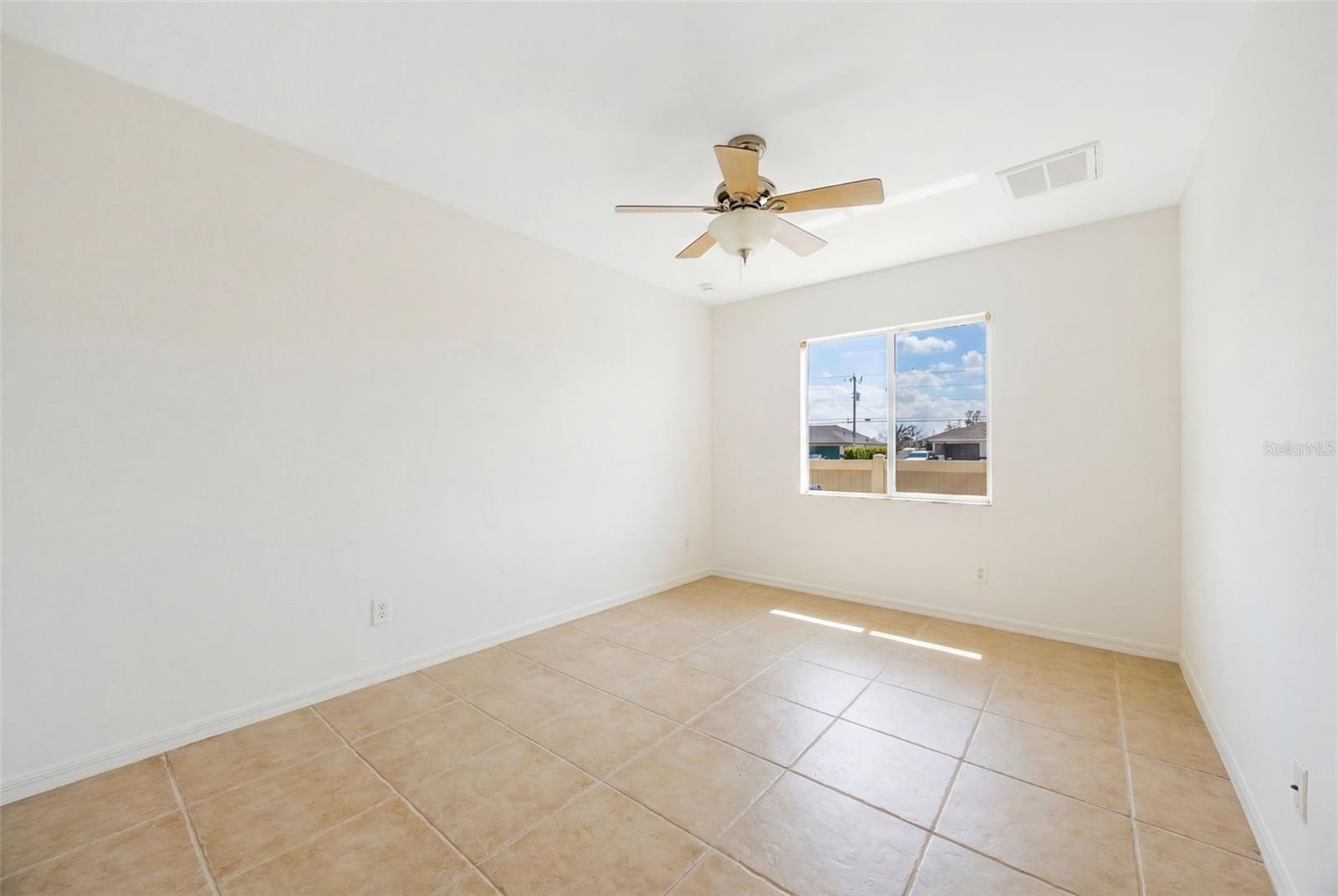 Image 37 of 45 For 2422 20th Place