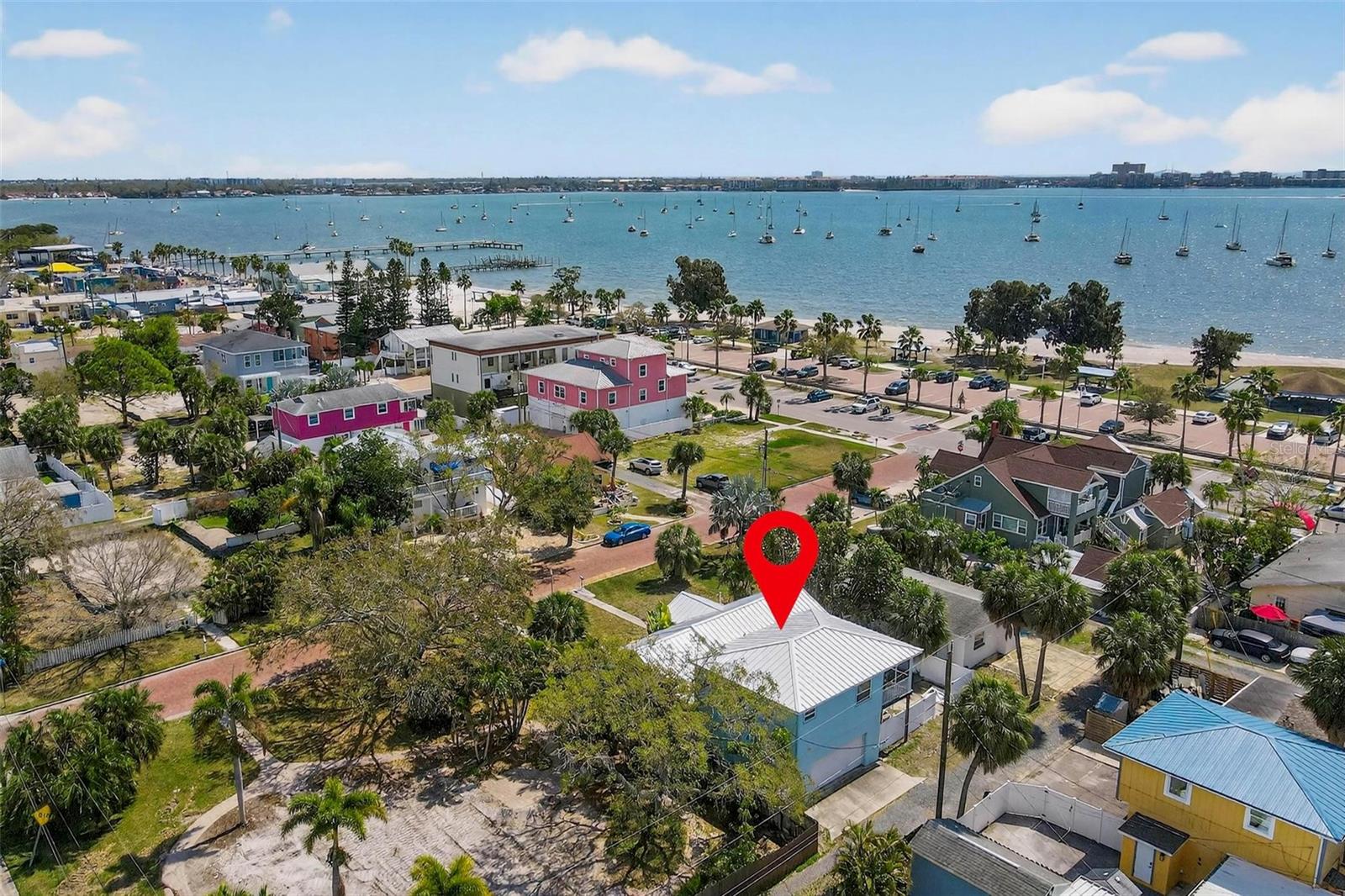 Listing photo id 1 for 3113 57th Street S