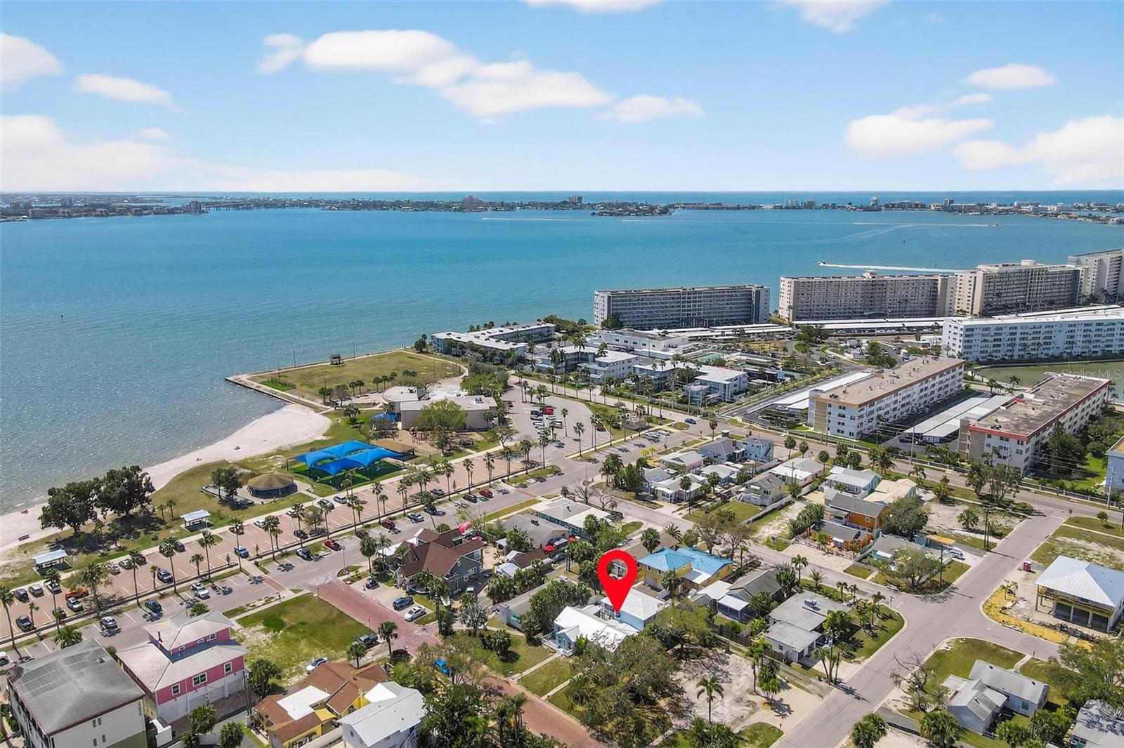 Listing photo id 3 for 3113 57th Street S