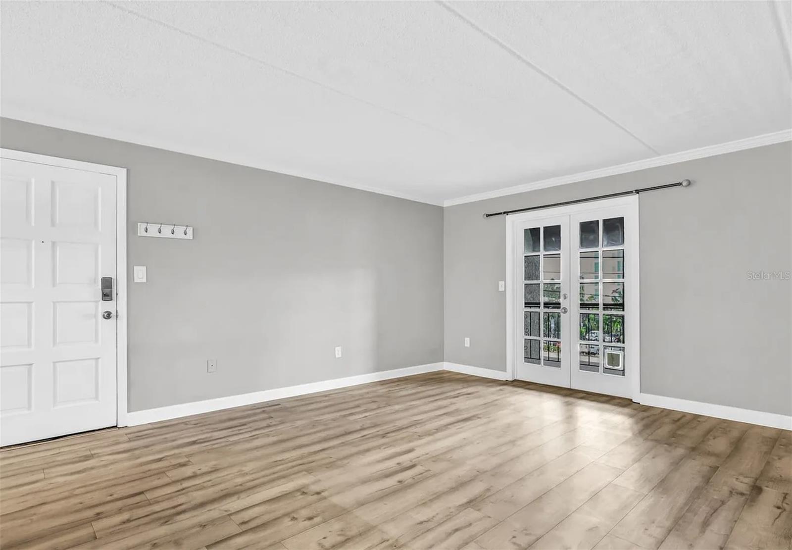 Image 10 of 27 For 5304 Kennedy Boulevard 306