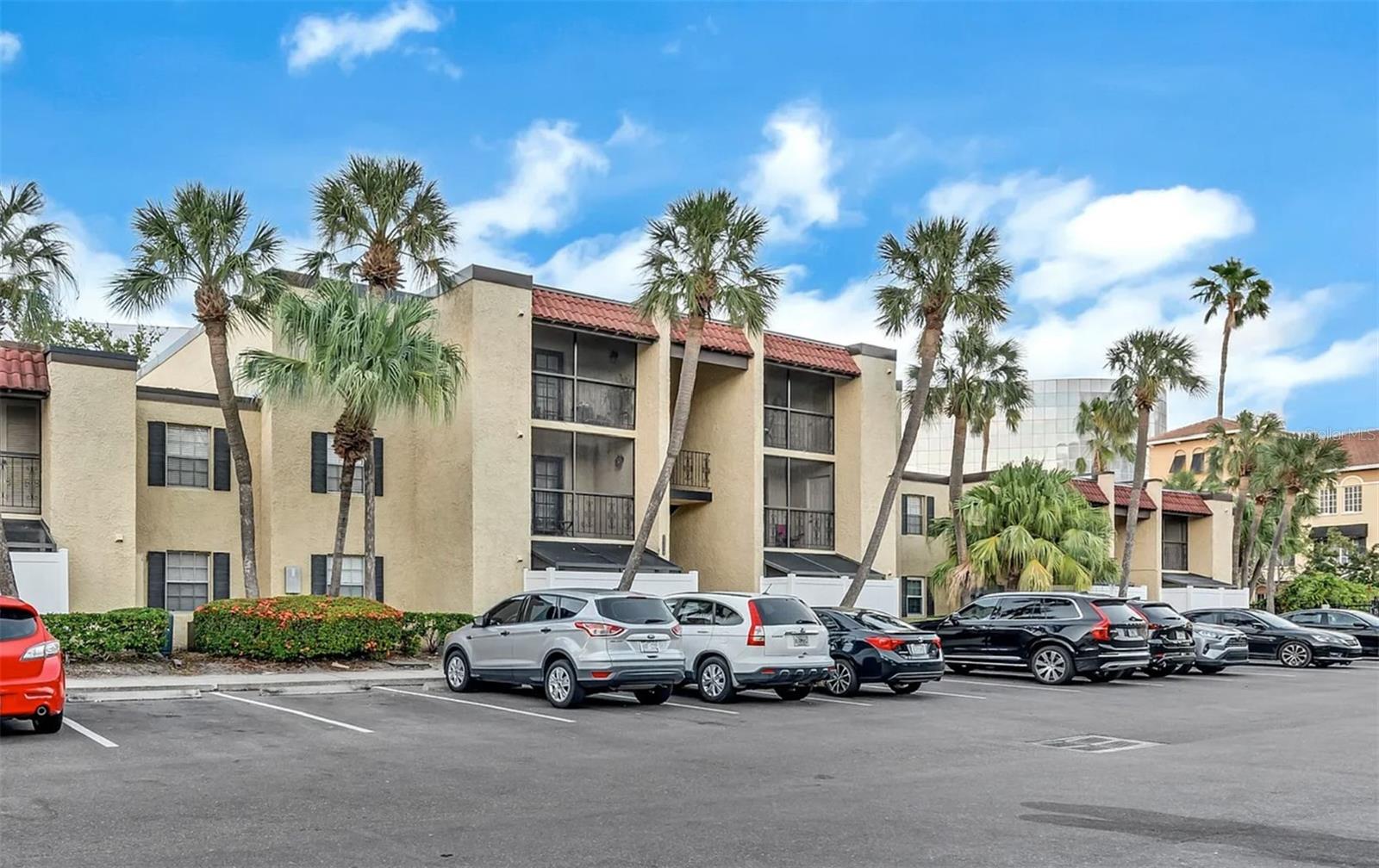 Image 21 of 27 For 5304 Kennedy Boulevard 306