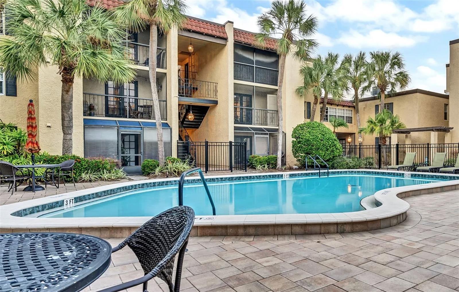 Image 24 of 27 For 5304 Kennedy Boulevard 306