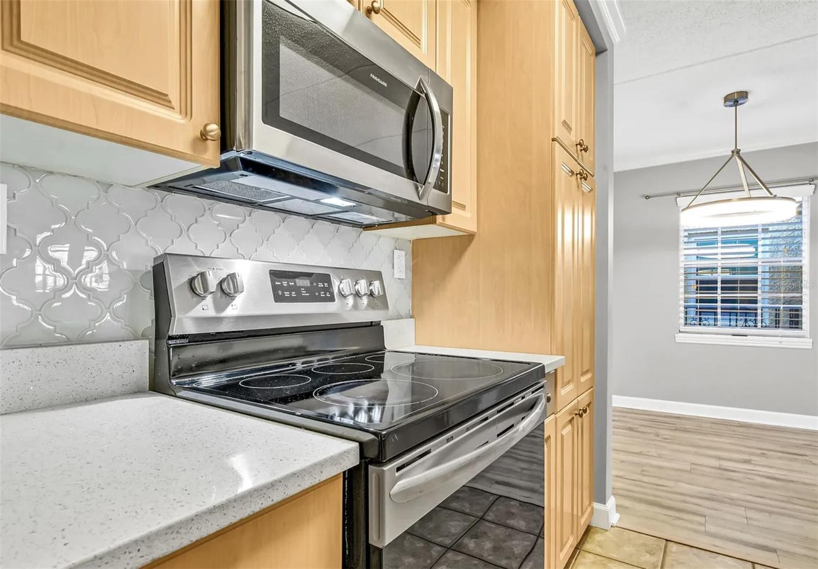 Image 8 of 27 For 5304 Kennedy Boulevard 306