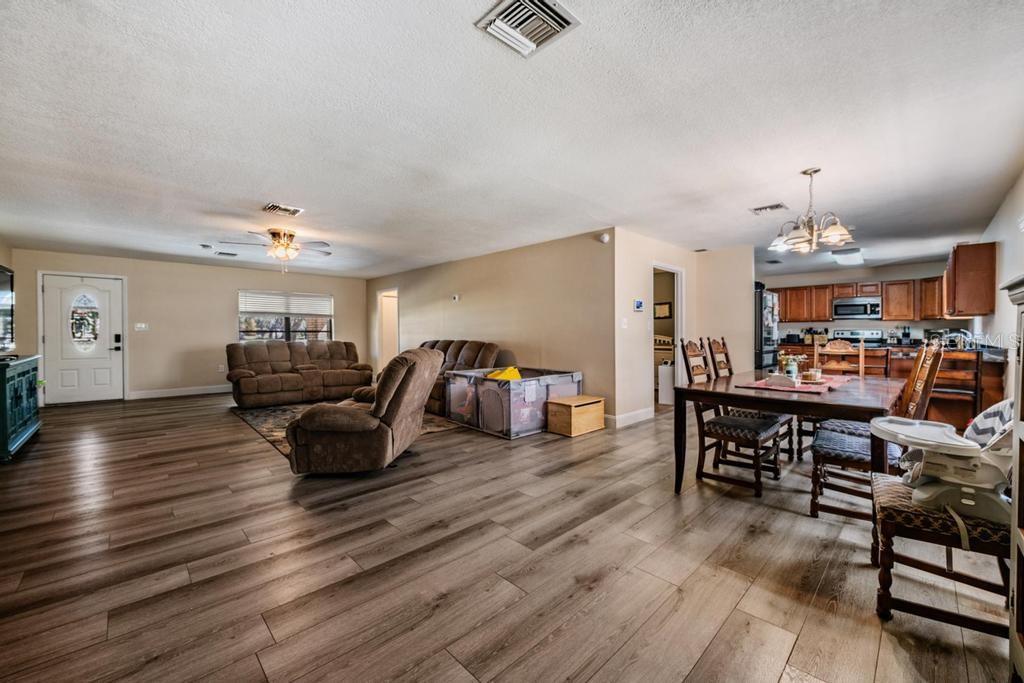 Image 24 of 47 For 3835 Florida Ranch Boulevard