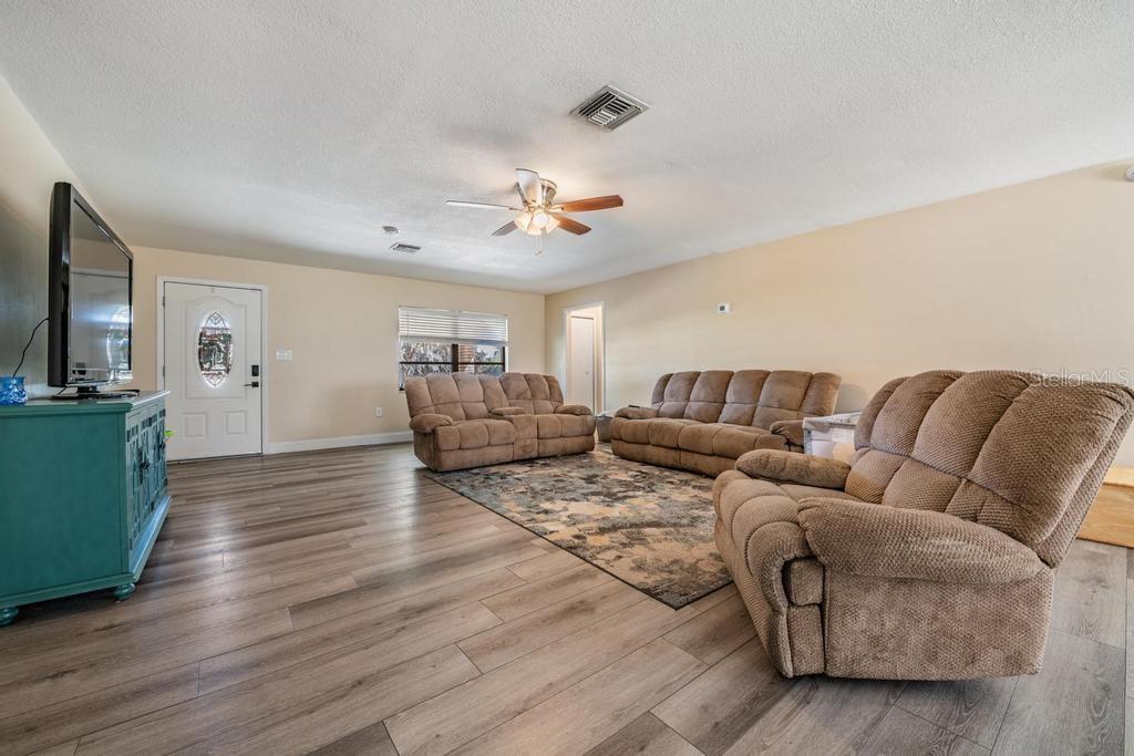 Image 5 of 47 For 3835 Florida Ranch Boulevard