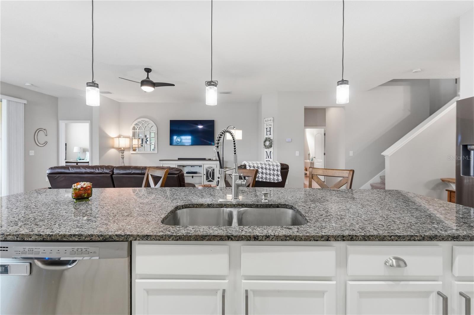 Image 15 of 50 For 12020 Legacy Bright Street