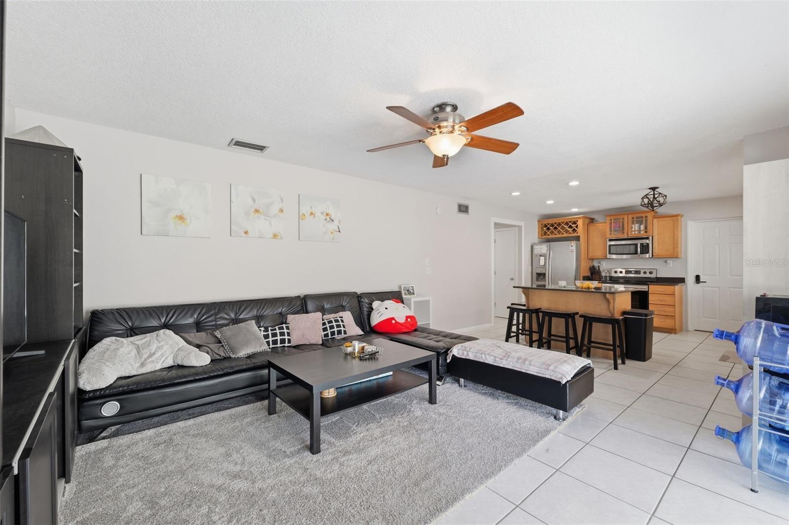 Listing photo id 15 for 12935 Rain Forest Street