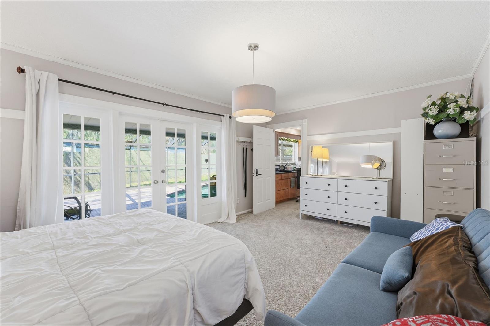 Listing photo id 17 for 12935 Rain Forest Street