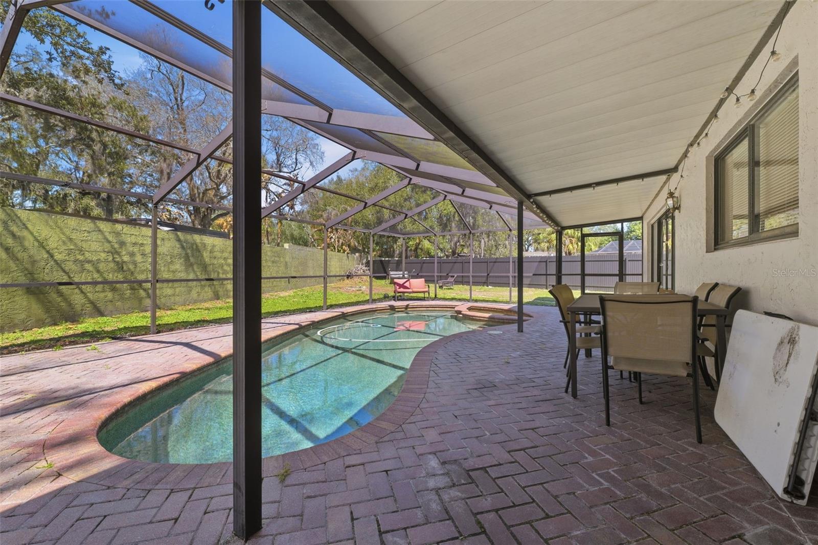 Listing photo id 33 for 12935 Rain Forest Street