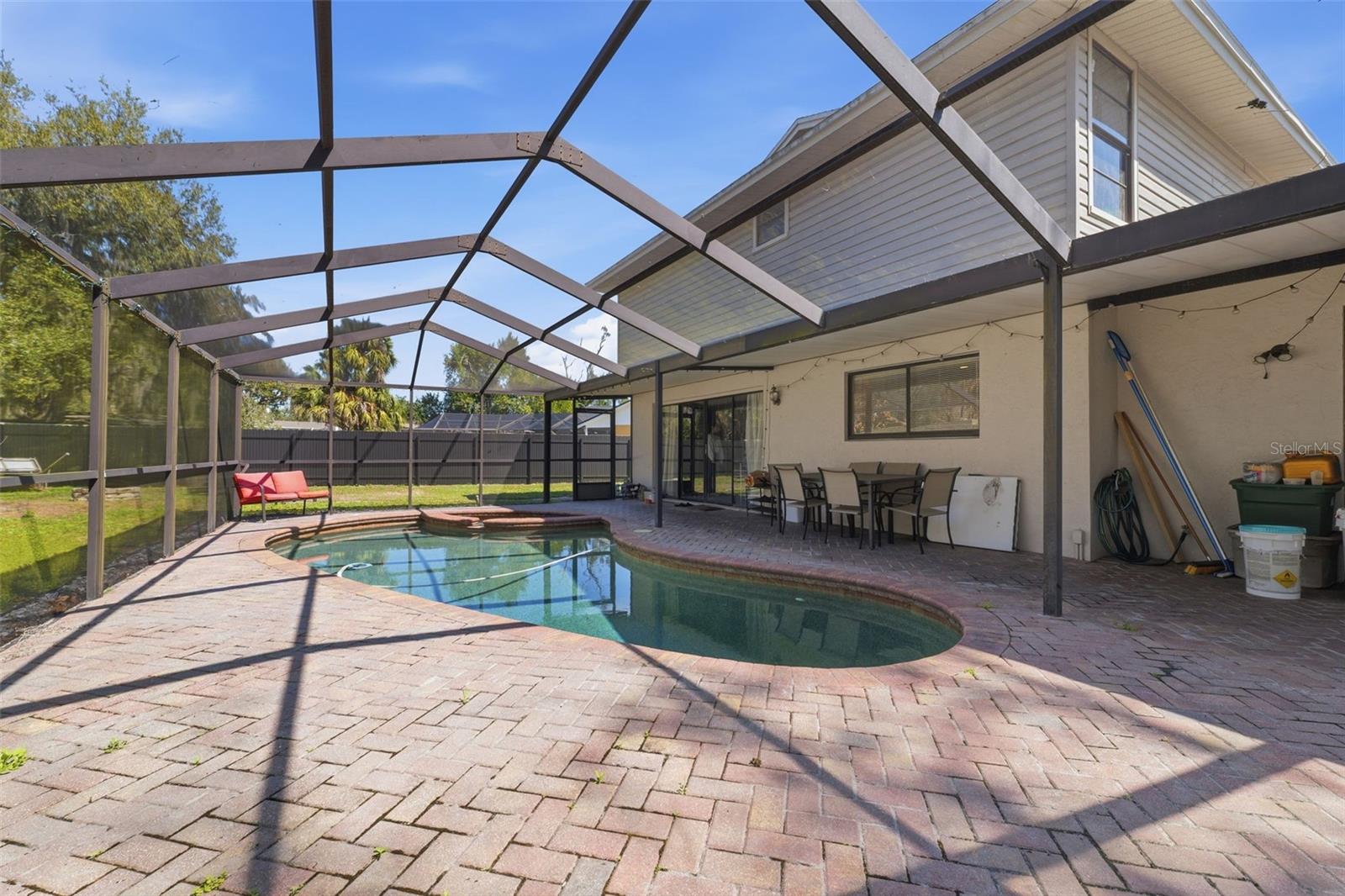 Listing photo id 34 for 12935 Rain Forest Street