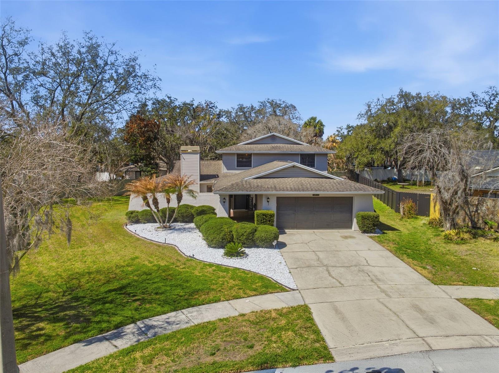 Listing photo id 39 for 12935 Rain Forest Street