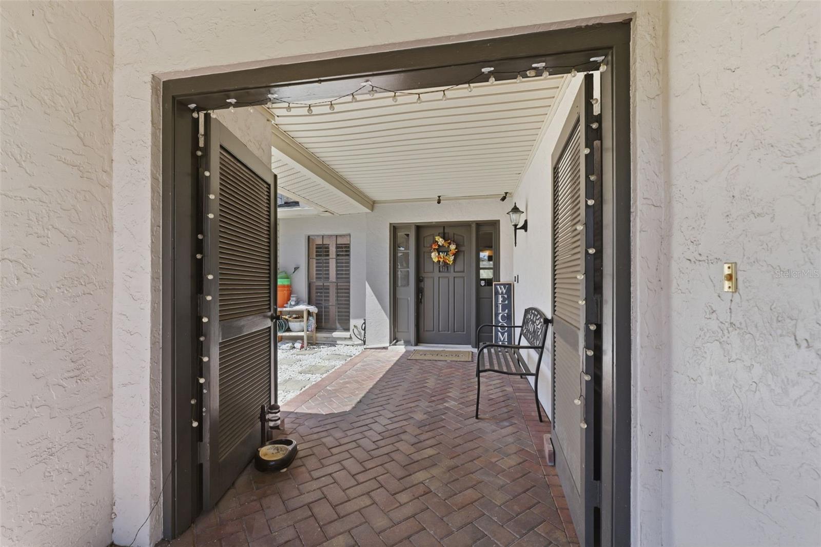 Listing photo id 3 for 12935 Rain Forest Street