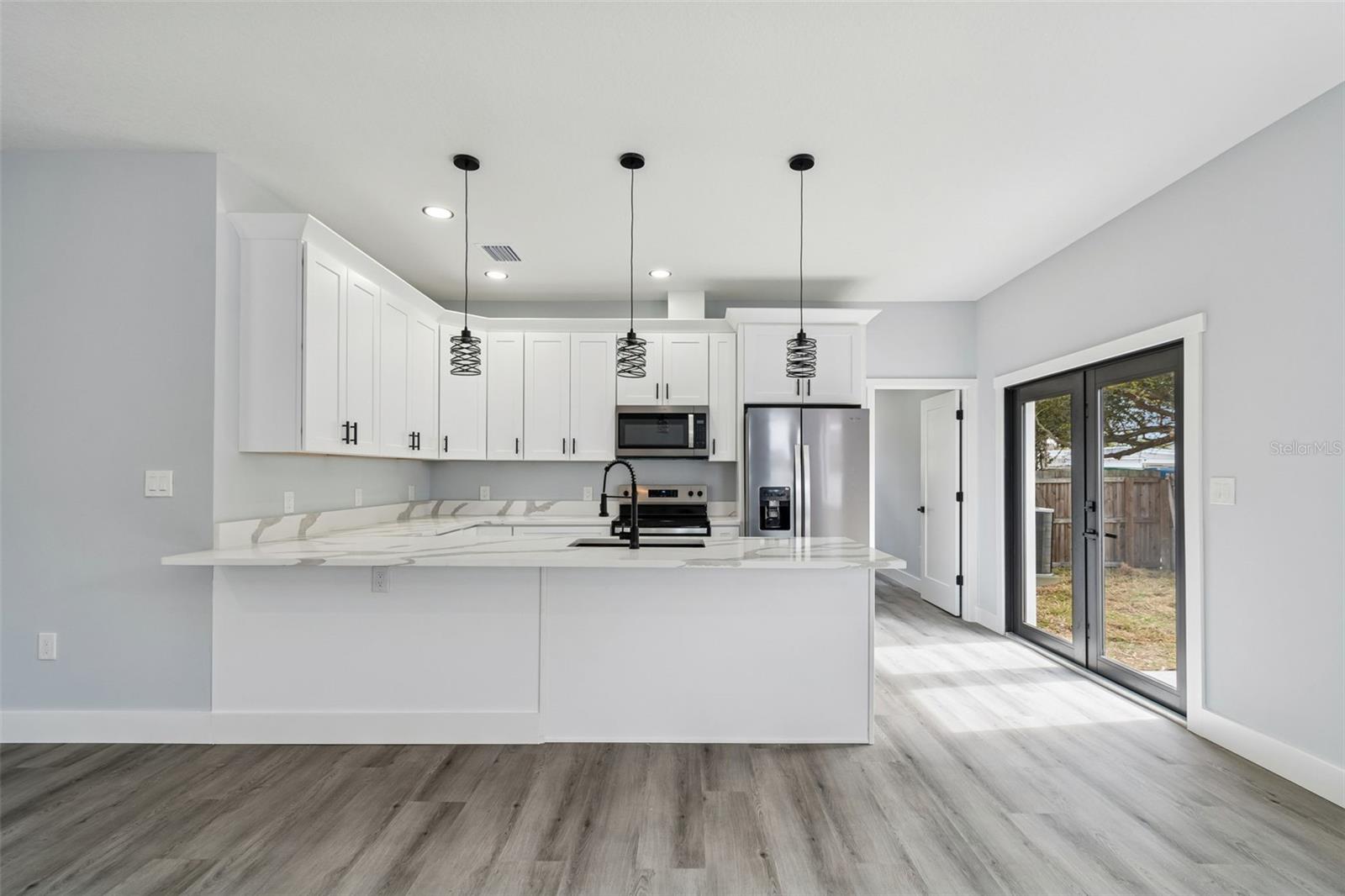 Listing photo id 9 for 5140 70th Avenue N