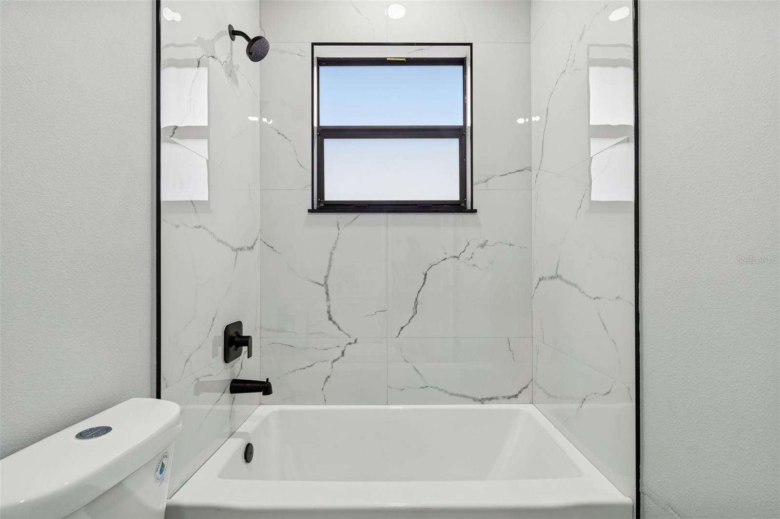 Listing photo id 23 for 5140 70th Avenue N