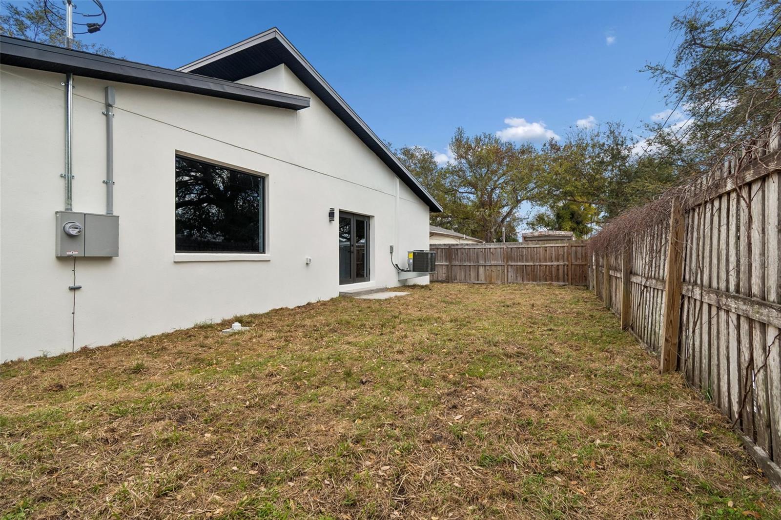 Listing photo id 36 for 5140 70th Avenue N