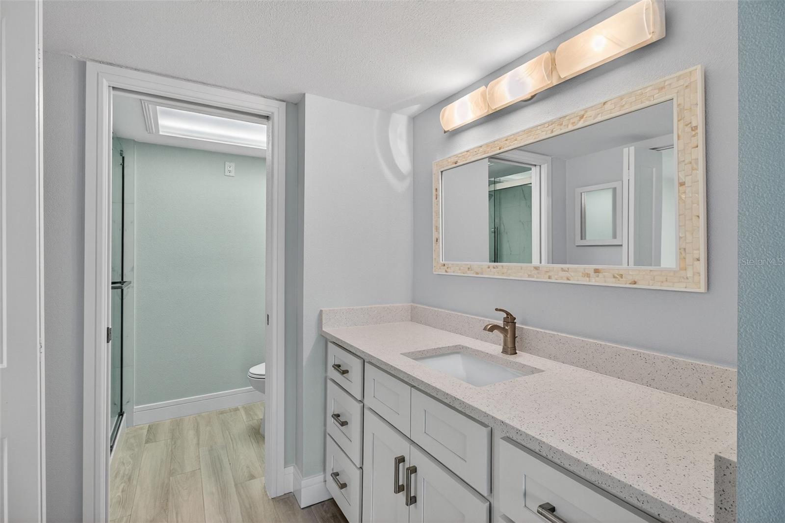 Image 20 of 66 For 7645 Sun Island Drive S 103