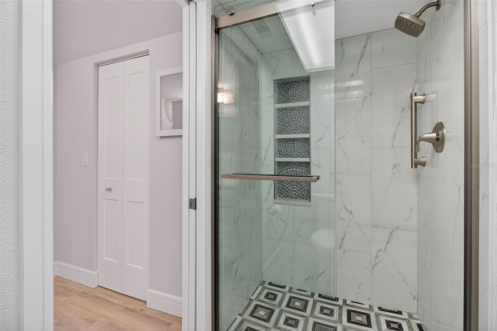 Image 21 of 66 For 7645 Sun Island Drive S 103