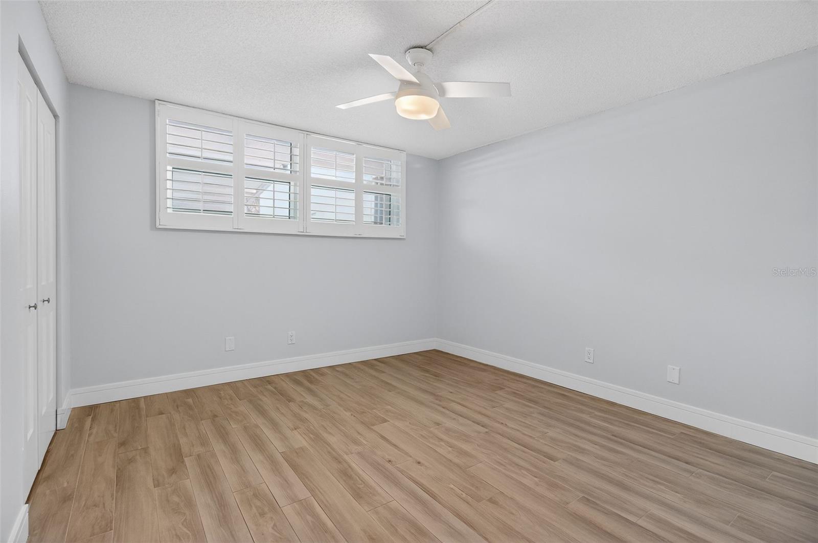 Image 22 of 66 For 7645 Sun Island Drive S 103