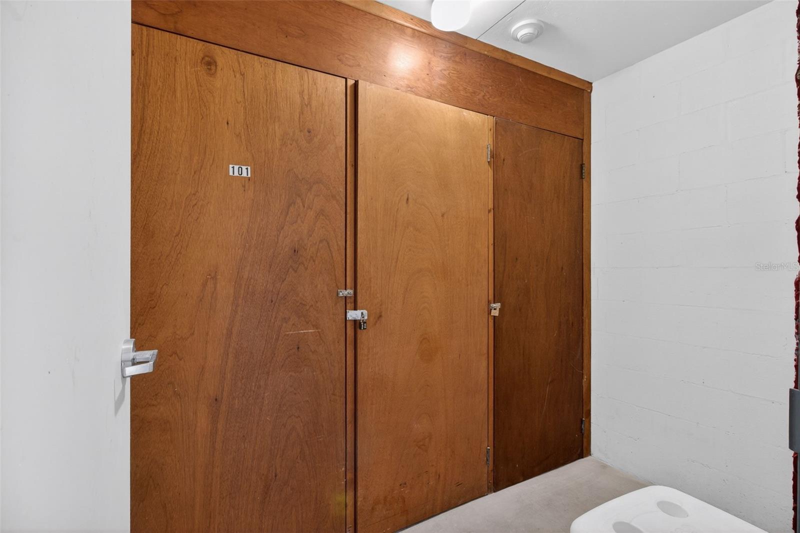 Image 30 of 66 For 7645 Sun Island Drive S 103