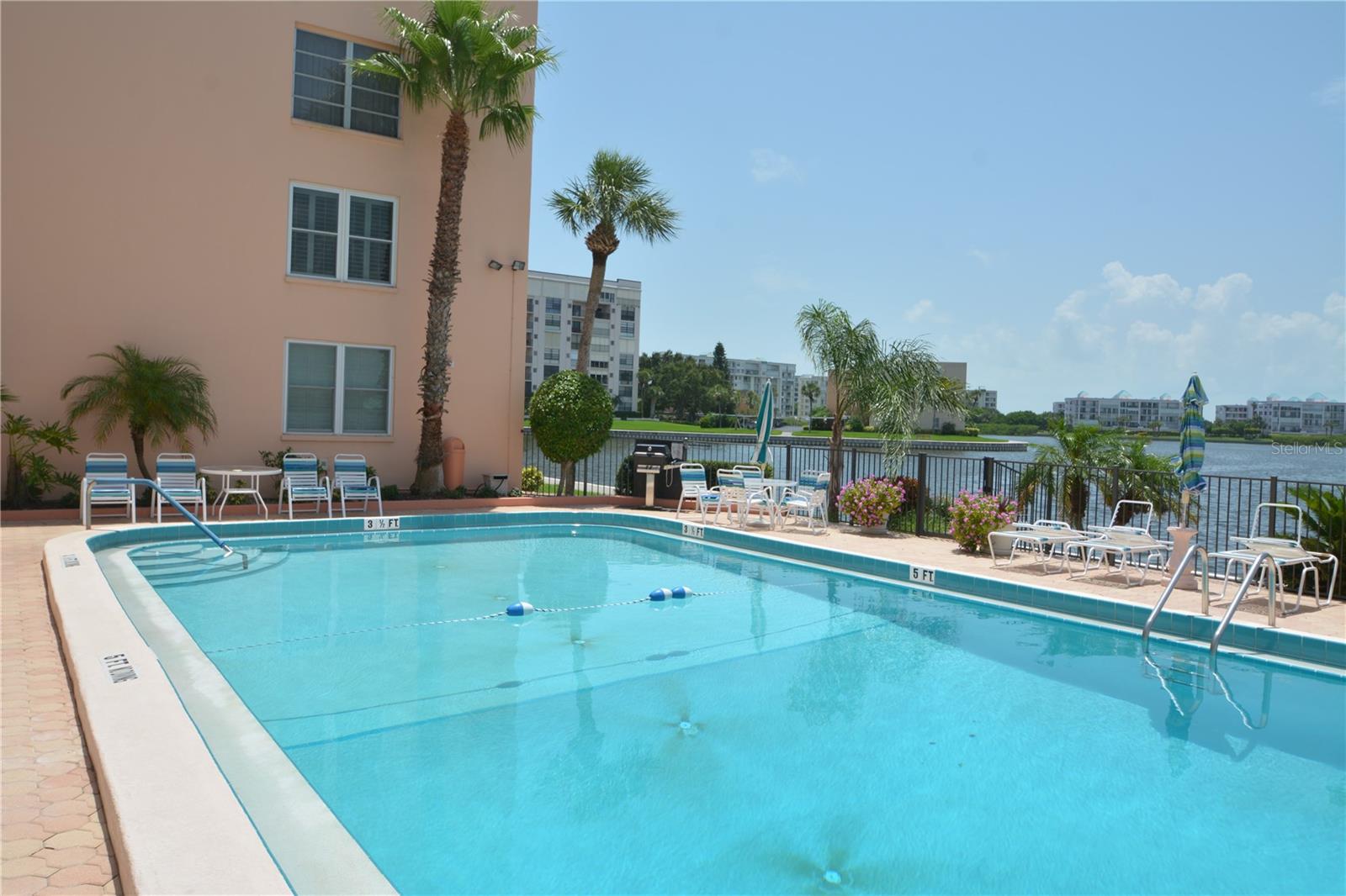 Image 39 of 66 For 7645 Sun Island Drive S 103