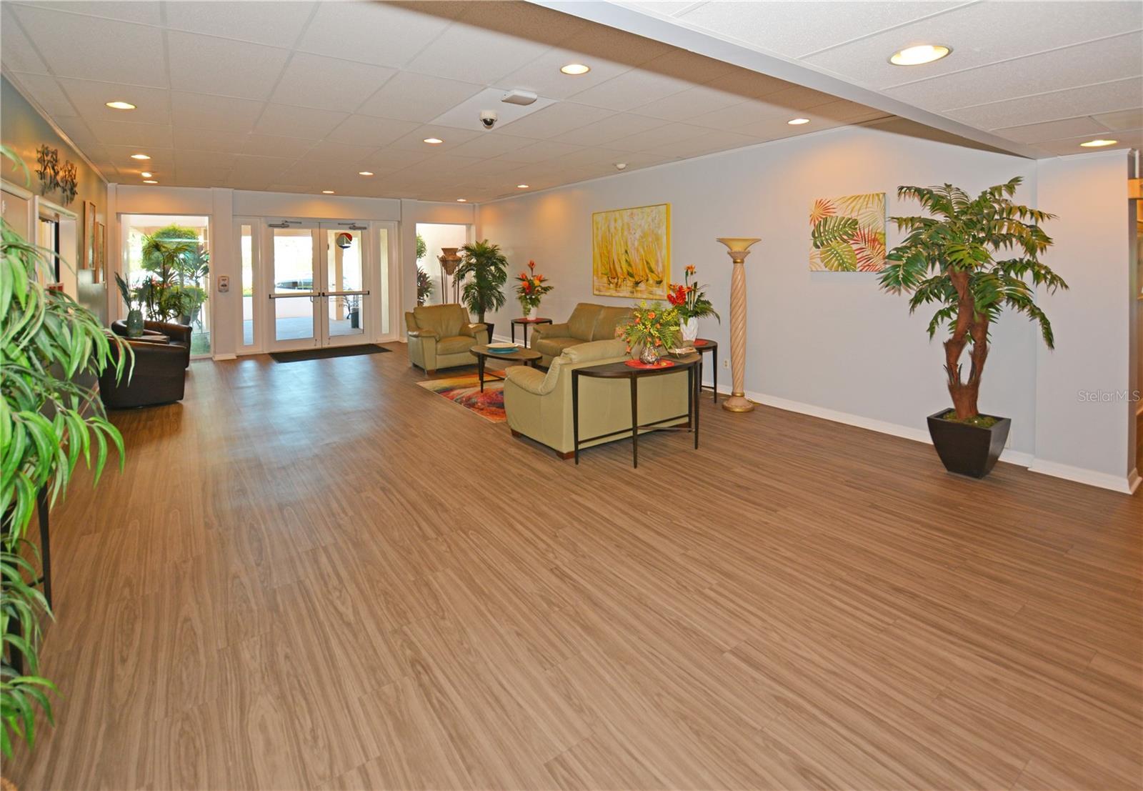 Image 42 of 66 For 7645 Sun Island Drive S 103