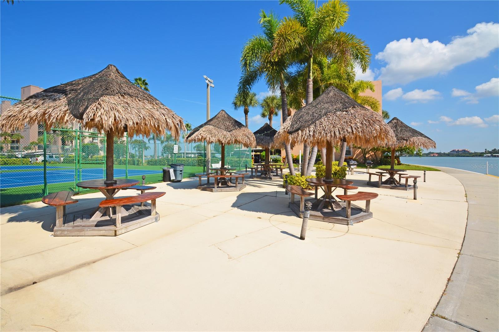 Image 48 of 66 For 7645 Sun Island Drive S 103