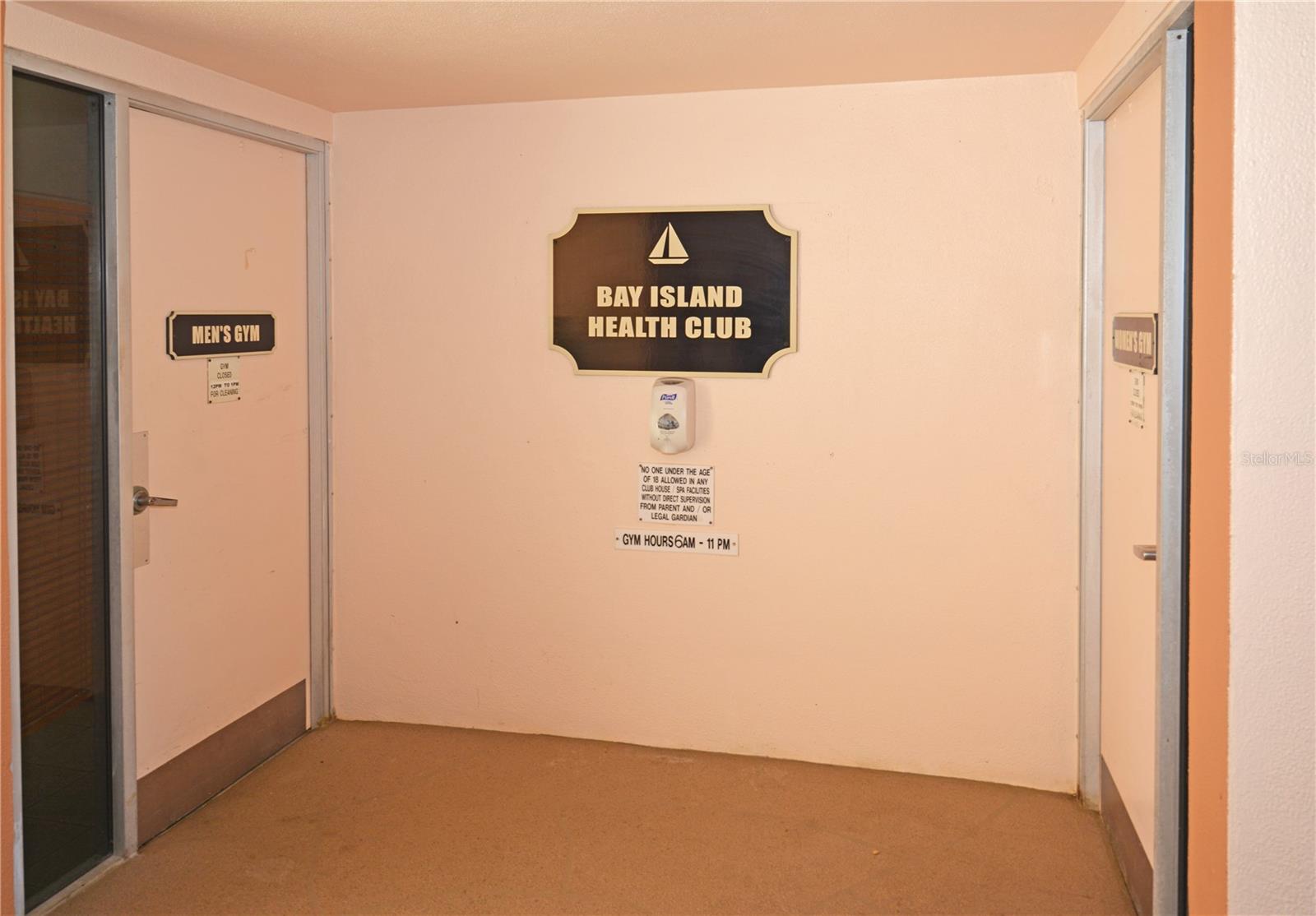 Image 54 of 66 For 7645 Sun Island Drive S 103