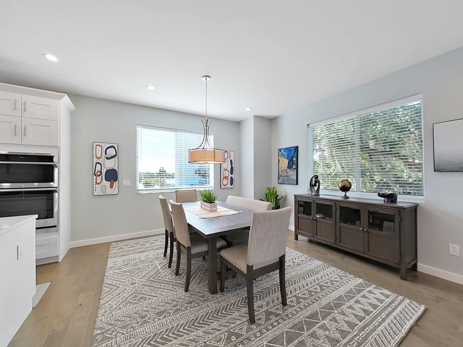 Image 12 of 28 For 2728 Ridgewood Avenue 1