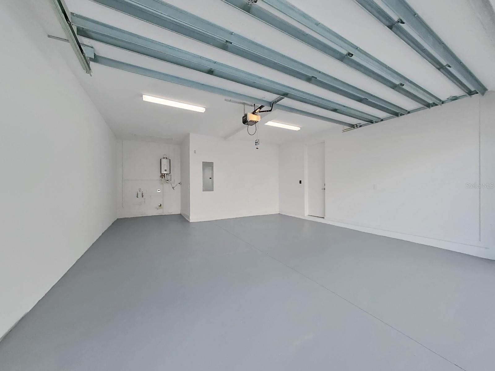 Image 26 of 28 For 2728 Ridgewood Avenue 1