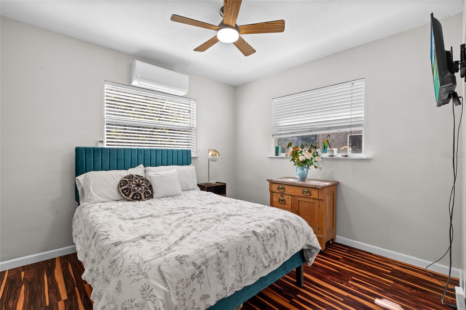 Image 20 of 33 For 3120 20th Street N