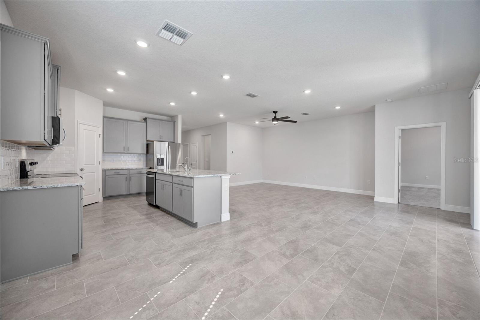 Image 15 of 66 For 2518 Chapel Oak Bend