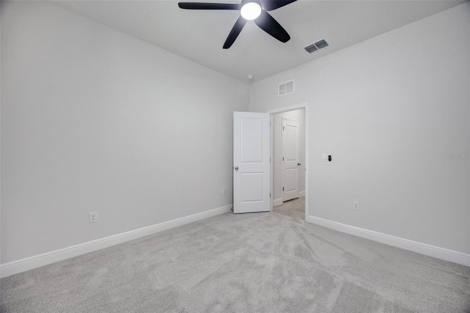 Image 34 of 66 For 2518 Chapel Oak Bend