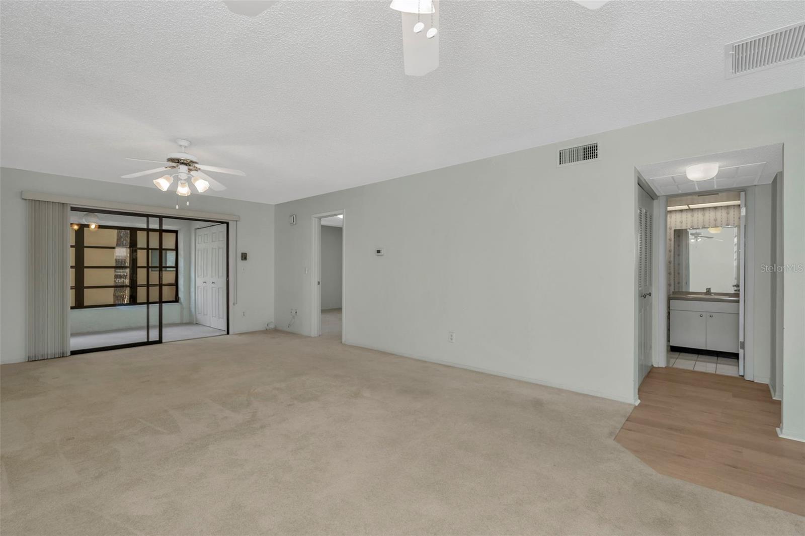 Image 12 of 32 For 3034 Eastland Boulevard D210