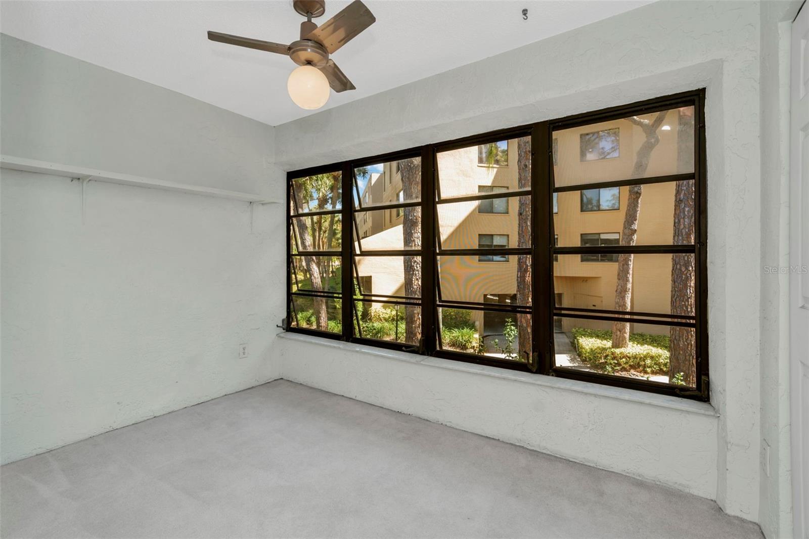 Image 16 of 32 For 3034 Eastland Boulevard D210