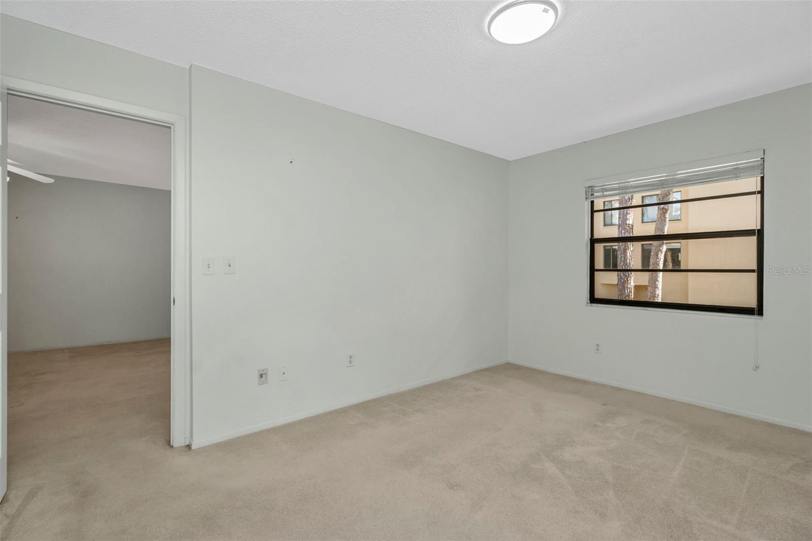 Image 21 of 32 For 3034 Eastland Boulevard D210