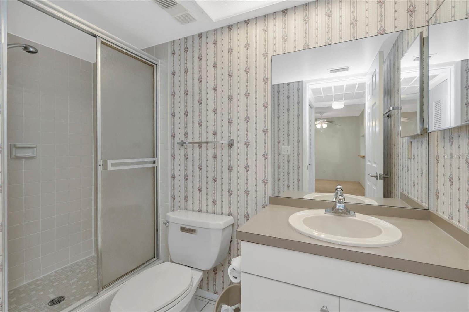 Image 29 of 32 For 3034 Eastland Boulevard D210