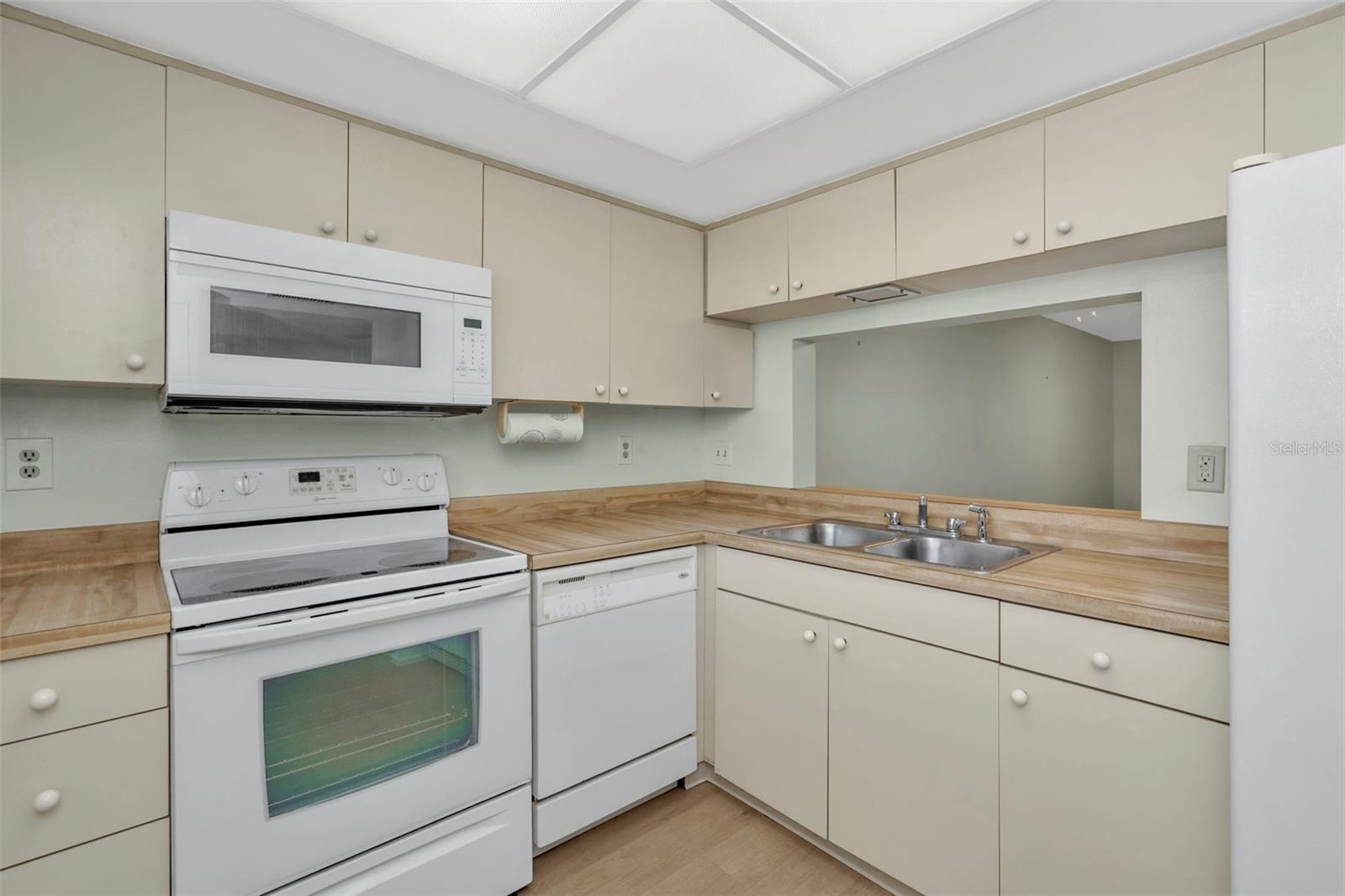 Image 4 of 32 For 3034 Eastland Boulevard D210