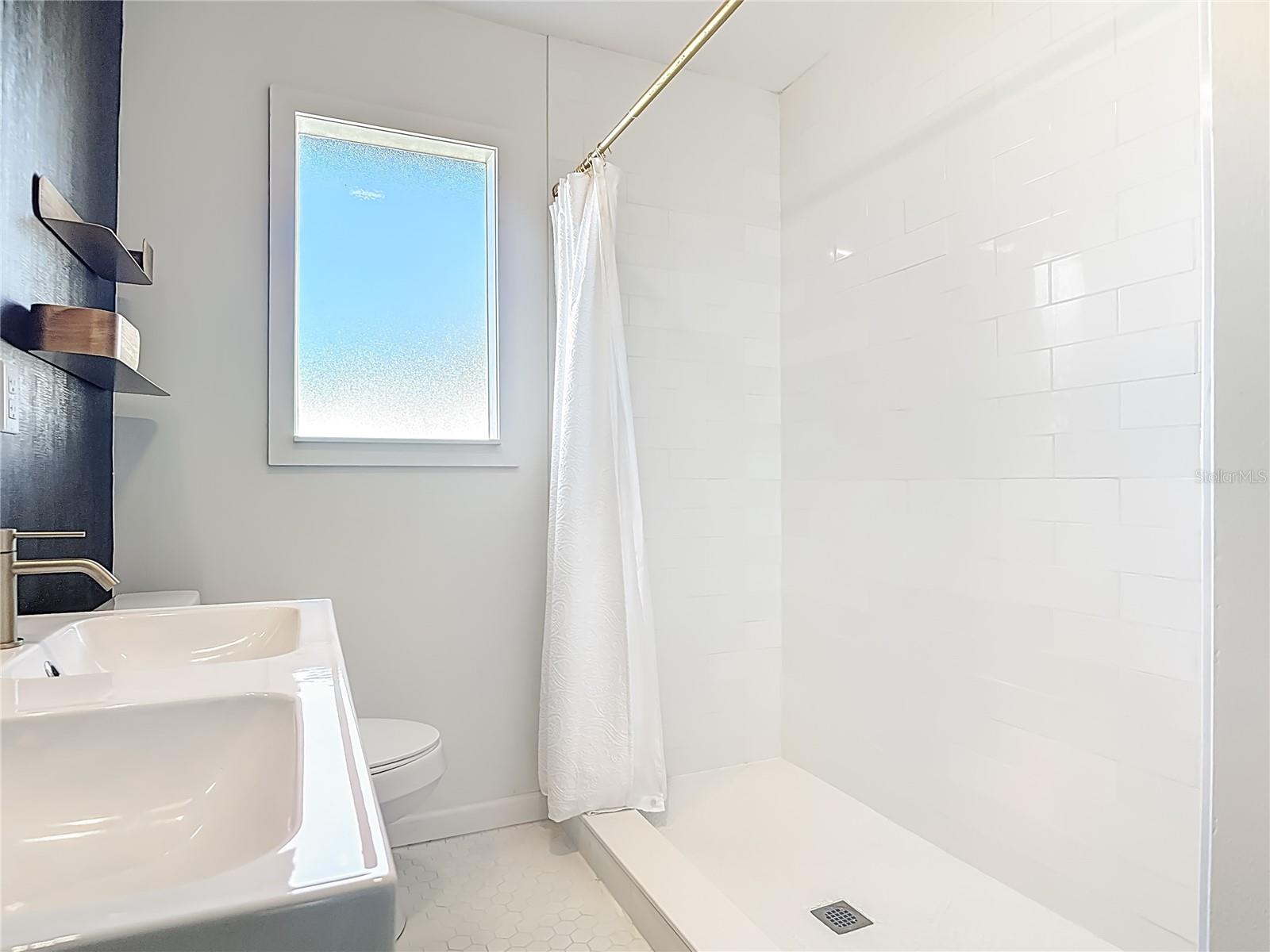 Image 13 of 27 For 408 Zelda Boulevard