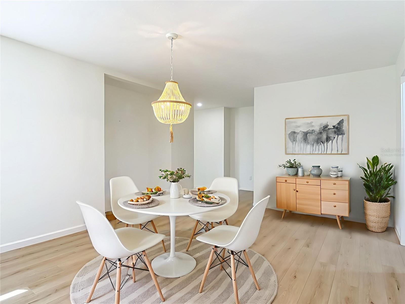 Image 4 of 27 For 408 Zelda Boulevard