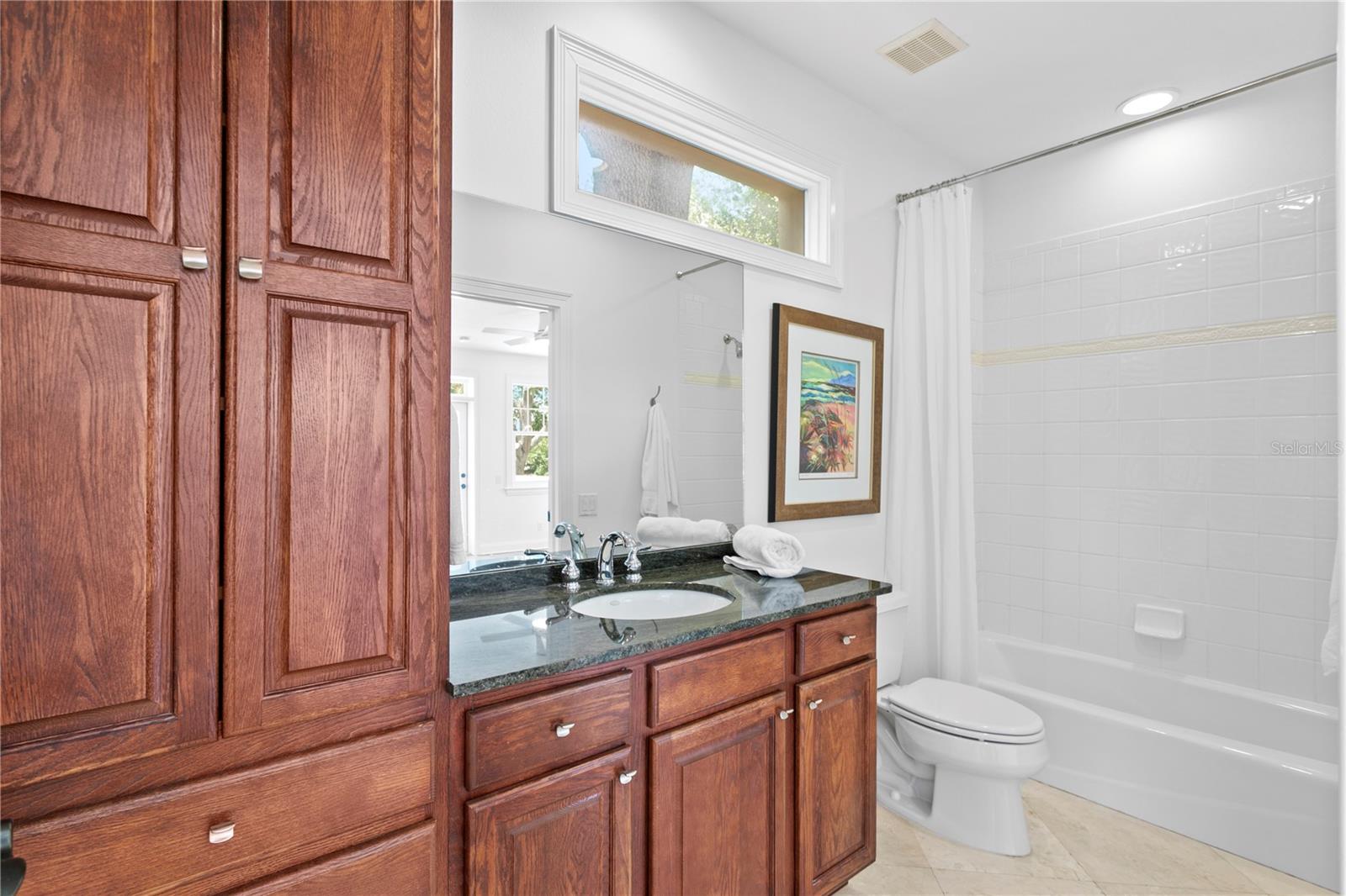 Listing photo id 36 for 4115 Barcelona Street