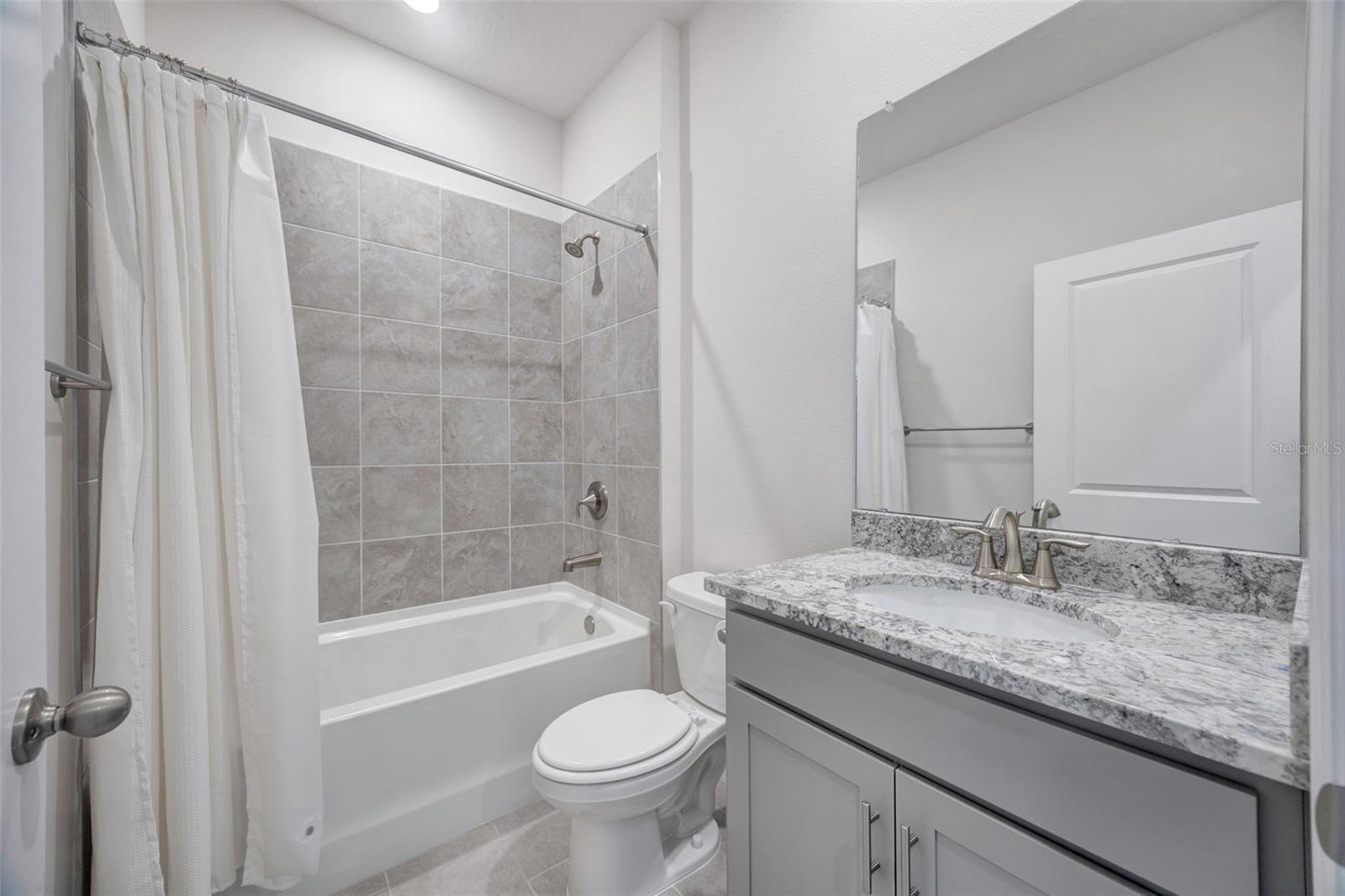 Image 33 of 50 For 2518 Chapel Oak Bend