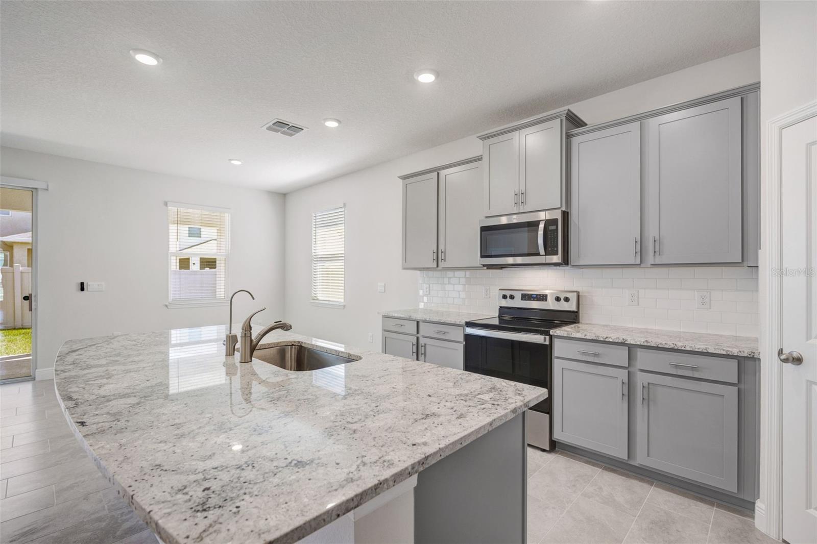 Image 8 of 50 For 2518 Chapel Oak Bend