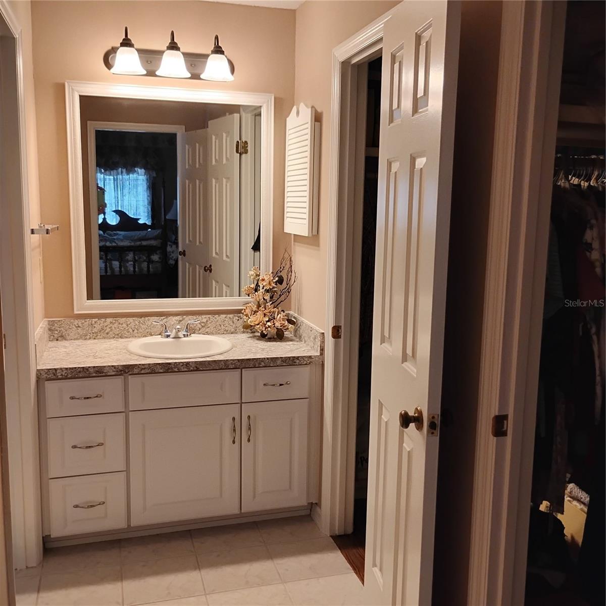 Image 7 of 12 For 8943 Silver Lake Drive