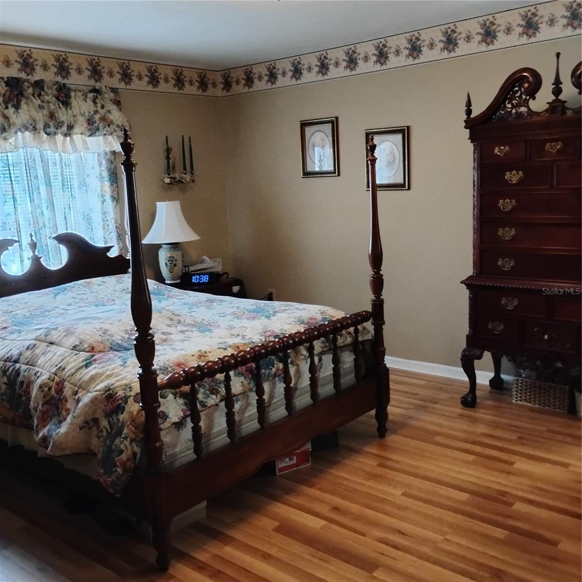 Image 8 of 12 For 8943 Silver Lake Drive